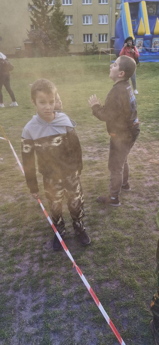 Radosna niedziela! Spotkanie z dinozaurem i Dzień Kolorów w Chełmie [GALERIA ZDJĘĆ]