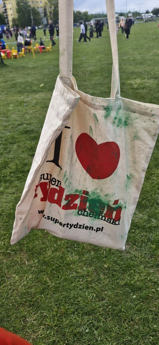 Radosna niedziela! Spotkanie z dinozaurem i Dzień Kolorów w Chełmie [GALERIA ZDJĘĆ]