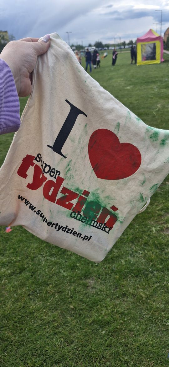 Radosna niedziela! Spotkanie z dinozaurem i Dzień Kolorów w Chełmie [GALERIA ZDJĘĆ]