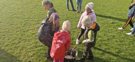 Radosna niedziela! Spotkanie z dinozaurem i Dzień Kolorów w Chełmie [GALERIA ZDJĘĆ]