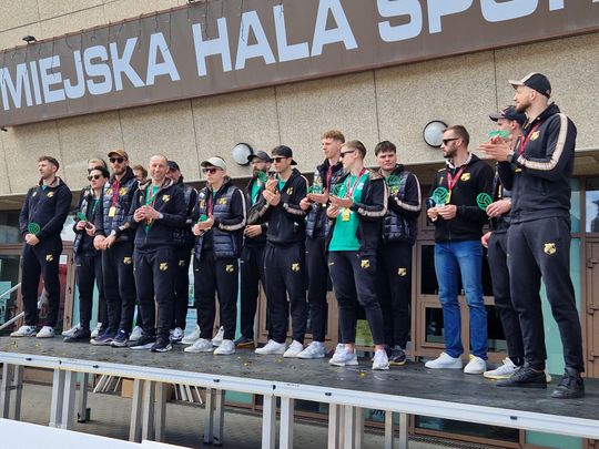 Wspólnie z kibicami świętowali awans do PlusLigi! [GALERIA ZDJĘĆ]