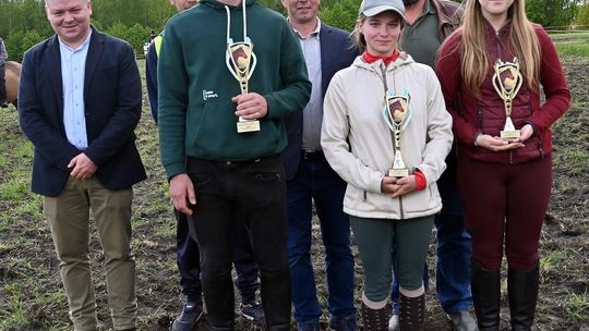 Gm. Rejowiec Fabryczny. III Konkurs i Pokaz Wszechstronnej Użytkowości Koni i II Otwarte Mistrzostwa Hobby Horse [GALERIA ZDJĘĆ]