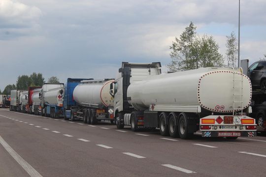 Rozpoczęcie protestu przedstawicieli branży transportowej w Okopach [GALERIA ZDJĘĆ]