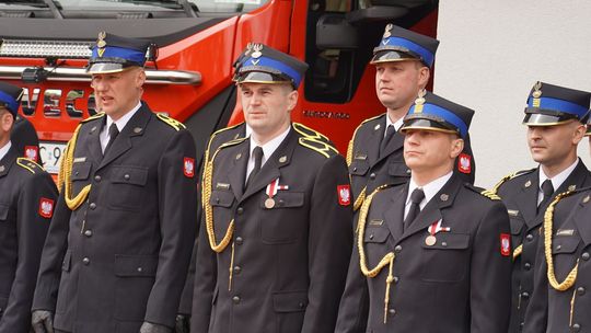 Chełm. Awanse i honory - uroczysta zbiórka chełmskich strażaków [ZDJĘCIA]