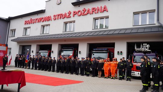 Chełm. Awanse i honory - uroczysta zbiórka chełmskich strażaków [ZDJĘCIA]