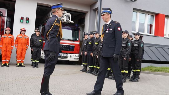 Chełm. Awanse i honory - uroczysta zbiórka chełmskich strażaków [ZDJĘCIA]