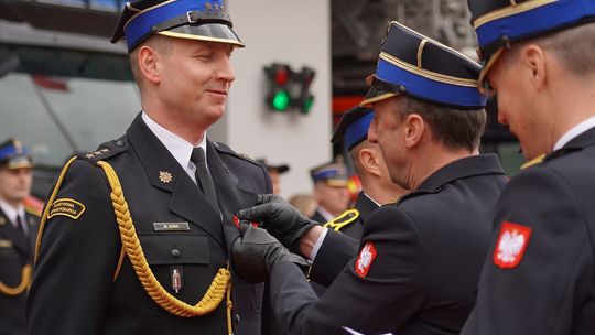 Chełm. Awanse i honory - uroczysta zbiórka chełmskich strażaków [ZDJĘCIA]