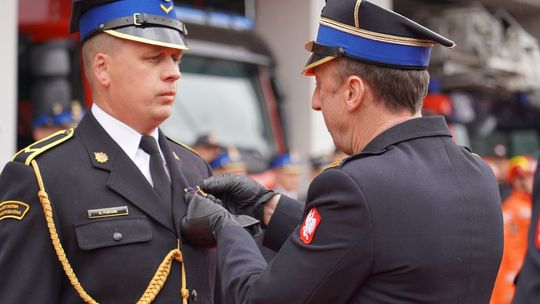 Chełm. Awanse i honory - uroczysta zbiórka chełmskich strażaków [ZDJĘCIA]
