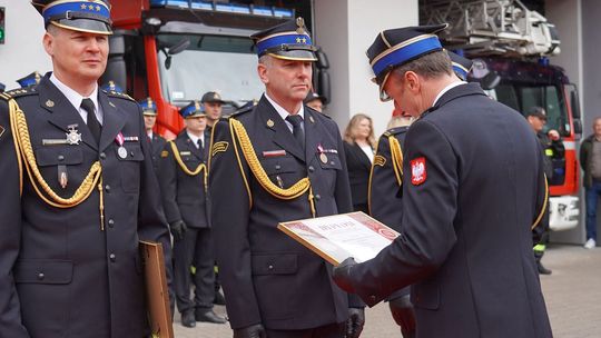Chełm. Awanse i honory - uroczysta zbiórka chełmskich strażaków [ZDJĘCIA]