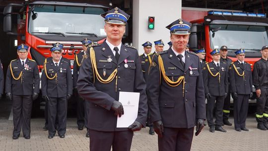 Chełm. Awanse i honory - uroczysta zbiórka chełmskich strażaków [ZDJĘCIA]