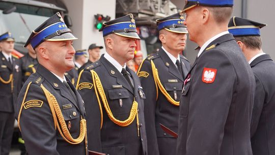 Chełm. Awanse i honory - uroczysta zbiórka chełmskich strażaków [ZDJĘCIA]