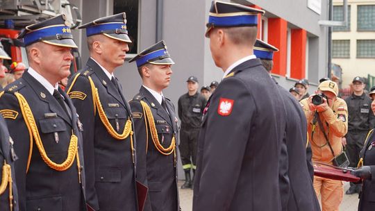 Chełm. Awanse i honory - uroczysta zbiórka chełmskich strażaków [ZDJĘCIA]