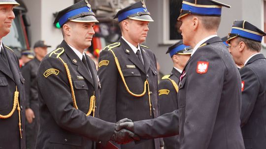 Chełm. Awanse i honory - uroczysta zbiórka chełmskich strażaków [ZDJĘCIA]