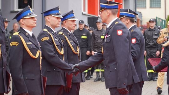 Chełm. Awanse i honory - uroczysta zbiórka chełmskich strażaków [ZDJĘCIA]