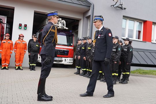 Chełm. Awanse i honory - uroczysta zbiórka chełmskich strażaków [ZDJĘCIA]