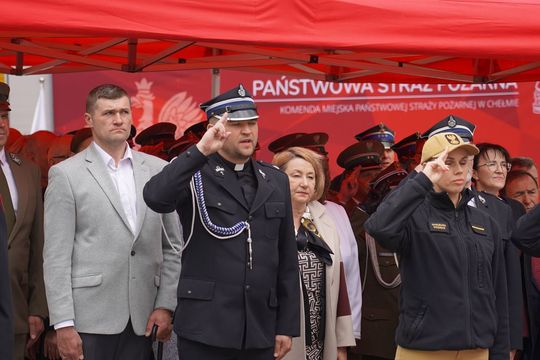 Chełm. Awanse i honory - uroczysta zbiórka chełmskich strażaków [ZDJĘCIA]