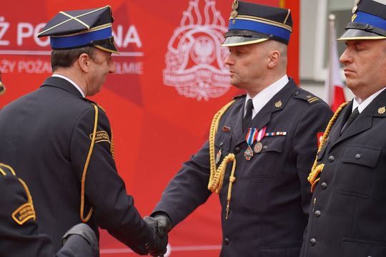 Chełm. Awanse i honory - uroczysta zbiórka chełmskich strażaków [ZDJĘCIA]