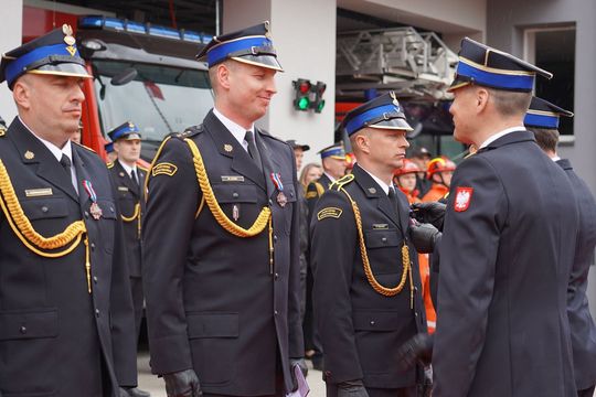 Chełm. Awanse i honory - uroczysta zbiórka chełmskich strażaków [ZDJĘCIA]