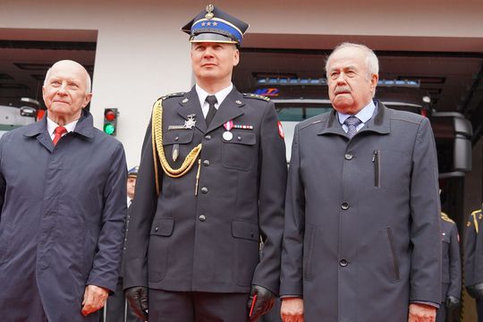 Chełm. Awanse i honory - uroczysta zbiórka chełmskich strażaków [ZDJĘCIA]
