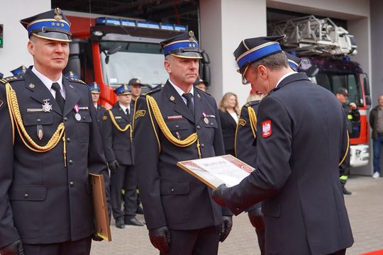 Chełm. Awanse i honory - uroczysta zbiórka chełmskich strażaków [ZDJĘCIA]