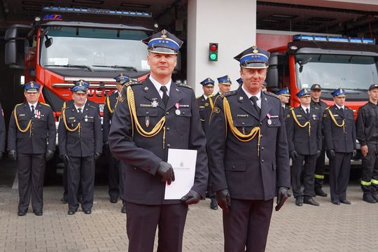 Chełm. Awanse i honory - uroczysta zbiórka chełmskich strażaków [ZDJĘCIA]