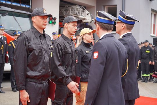Chełm. Awanse i honory - uroczysta zbiórka chełmskich strażaków [ZDJĘCIA]