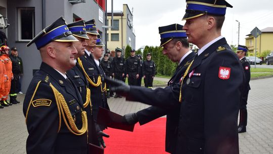 Chełm. Awanse i honory - uroczysta zbiórka chełmskich strażaków [ZDJĘCIA]