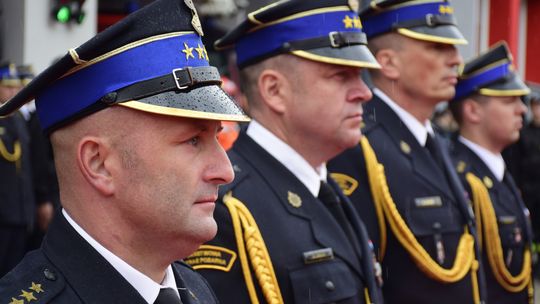 Chełm. Awanse i honory - uroczysta zbiórka chełmskich strażaków [ZDJĘCIA]