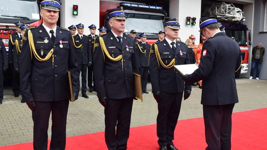 Chełm. Awanse i honory - uroczysta zbiórka chełmskich strażaków [ZDJĘCIA]