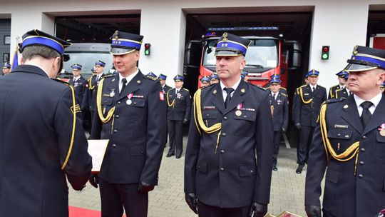 Chełm. Awanse i honory - uroczysta zbiórka chełmskich strażaków [ZDJĘCIA]