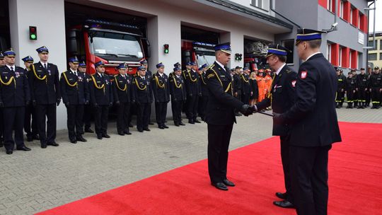 Chełm. Awanse i honory - uroczysta zbiórka chełmskich strażaków [ZDJĘCIA]
