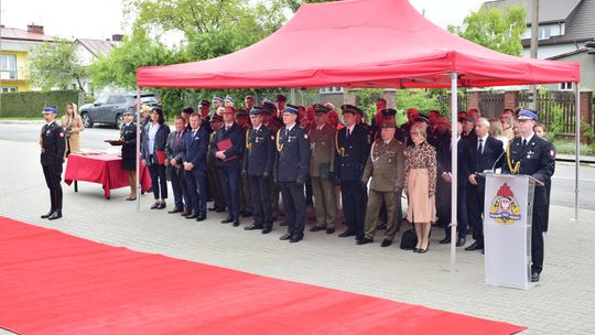 Chełm. Awanse i honory - uroczysta zbiórka chełmskich strażaków [ZDJĘCIA]