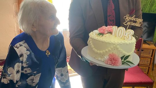 Gm. Wola Uhruska. 103 lata życia, mądrości i uśmiechu – wyjątkowy jubileusz Pani Janiny [GALERIA ZDJĘĆ]