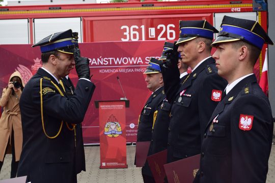 Chełm. Awanse i honory - uroczysta zbiórka chełmskich strażaków [ZDJĘCIA]