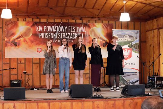 XIV Powiatowy Festiwal Piosenki Strażackiej w Okopach [GALERIA ZDJĘĆ]