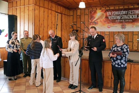 XIV Powiatowy Festiwal Piosenki Strażackiej w Okopach [GALERIA ZDJĘĆ]