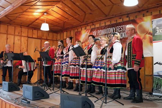 XIV Powiatowy Festiwal Piosenki Strażackiej w Okopach [GALERIA ZDJĘĆ]