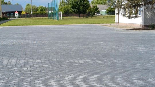 Nowy plac przy szkole w Dubience oficjalnie otwarty [GALERIA ZDJĘĆ]