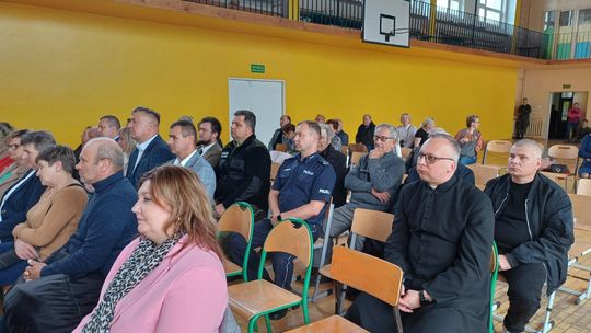 Nowy plac przy szkole w Dubience oficjalnie otwarty [GALERIA ZDJĘĆ]