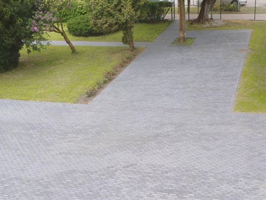 Nowy plac przy szkole w Dubience oficjalnie otwarty [GALERIA ZDJĘĆ]