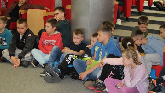 Grzegorz Kasdepke spotkał się z miłośnikami literatury w Chełmskiej Bibliotece Publicznej [GALERIA ZDJĘĆ]