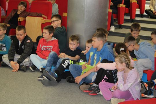 Grzegorz Kasdepke spotkał się z miłośnikami literatury w Chełmskiej Bibliotece Publicznej [GALERIA ZDJĘĆ]