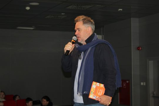 Grzegorz Kasdepke spotkał się z miłośnikami literatury w Chełmskiej Bibliotece Publicznej [GALERIA ZDJĘĆ]