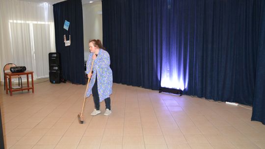 Chełm. Premiera spektaklu ,,Spełnić marzenie" w wykonaniu grupy teatralnej INVICTUS [GALERIA ZDJĘĆ]