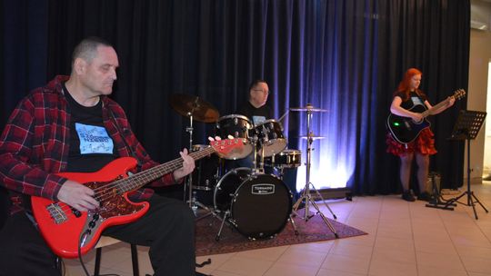 Chełm. Premiera spektaklu ,,Spełnić marzenie" w wykonaniu grupy teatralnej INVICTUS [GALERIA ZDJĘĆ]