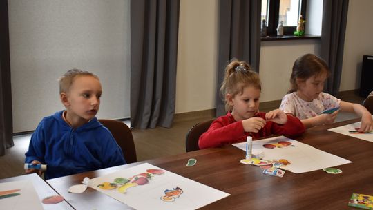 Uczniowie ze Szkoły Podstawowej w Żółkiewce odwiedzili bibliotekę [GALERIA ZDJĘĆ]