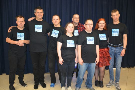 Chełm. Premiera spektaklu ,,Spełnić marzenie" w wykonaniu grupy teatralnej INVICTUS [GALERIA ZDJĘĆ]