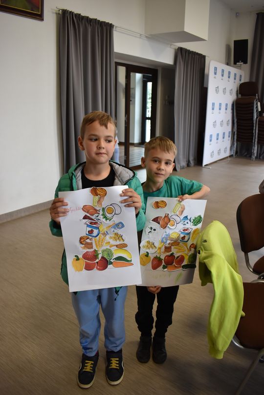 Uczniowie ze Szkoły Podstawowej w Żółkiewce odwiedzili bibliotekę [GALERIA ZDJĘĆ]