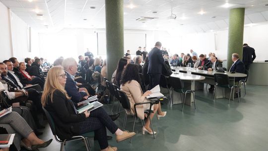 Nadzwyczajna sesja Rady Miasta Chełm w sprawie obecności cudzoziemców w mieście [GALERIA ZDJĘĆ]