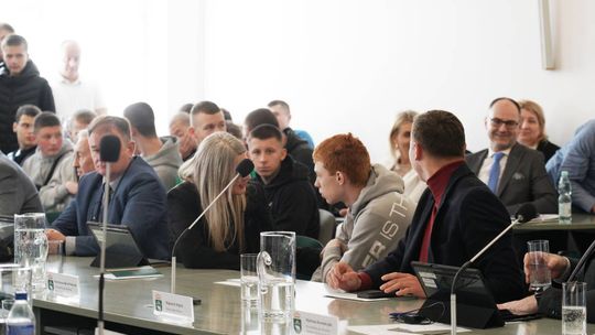 Nadzwyczajna sesja Rady Miasta Chełm w sprawie obecności cudzoziemców w mieście [GALERIA ZDJĘĆ]